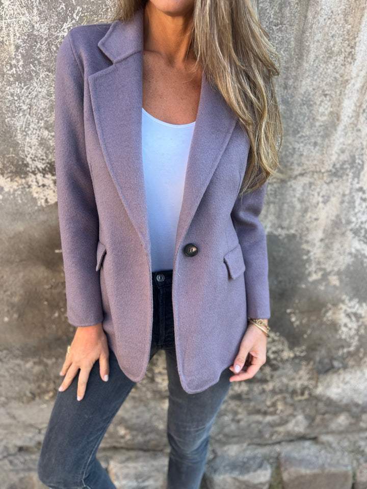 ADRIANA | ONE-BUTTON BLAZER