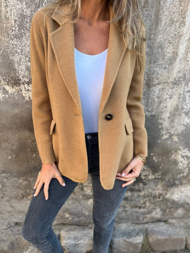 ADRIANA | ONE-BUTTON BLAZER